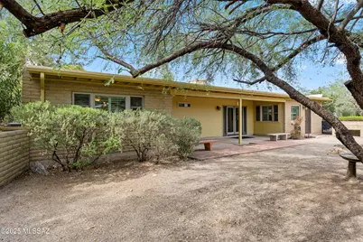 11202 E Chuckwagon Circle, Tucson, AZ 85749 - Photo 32