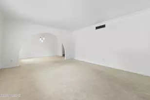 11202 E Chuckwagon Cir, Tucson, AZ 85749 - Photo 10