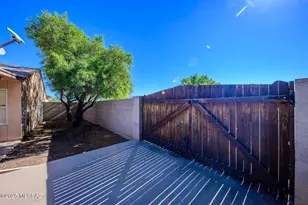 3974 S Apache Well Dr, Tucson, AZ 85730 - Photo 28