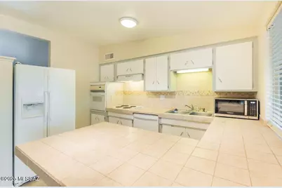 710 N Camino Santiago, Tucson, AZ 85745 - Photo 8