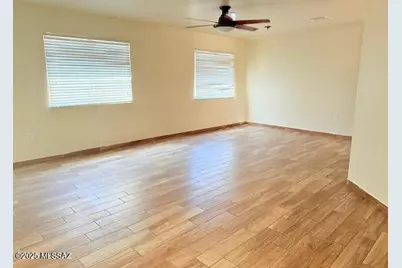 788 W Fountain Creek Drive, Green Valley, AZ 85614 - Photo 4