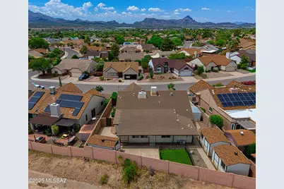 7886 N Roundstone Drive, Tucson, AZ 85741 - Photo 46