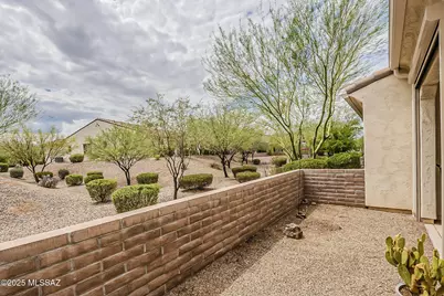 1762 E Sage Thrasher Drive, Green Valley, AZ 85614 - Photo 28