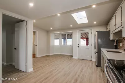 2126 W Calle Fortunado, Tucson, AZ 85705 - Photo 10
