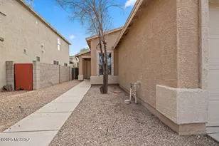 6126 S Earp Wash Ln, Tucson, AZ 85706 - Photo 2