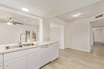 618 N Eastview Avenue, Tucson, AZ 85710 - Photo 12