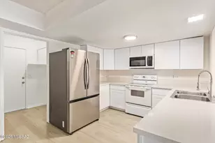 618 N Eastview Ave, Tucson, AZ 85710 - Photo 10