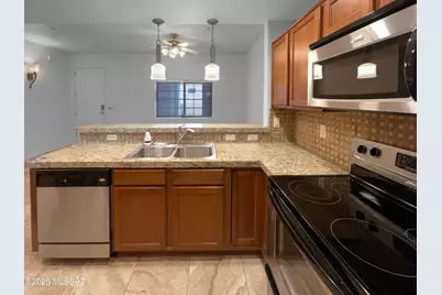 2016 E River Road #101, Tucson, AZ 85718 - Photo 6