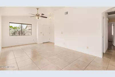 8801 S Desert Rainbow Drive, Tucson, AZ 85747 - Photo 10