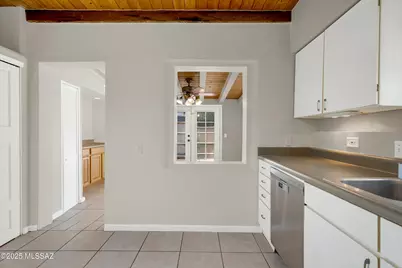 3025 N Olsen Avenue, Tucson, AZ 85719 - Photo 10