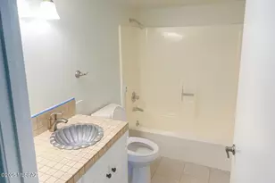 143 E Santa Chalice Dr, Green Valley, AZ 85614 - Photo 16