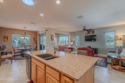 1819 E Barn Swallow Lane, Green Valley, AZ 85614 - Photo 12