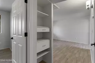 350 N Silverbell Rd, Tucson, AZ 85745 - Photo 10