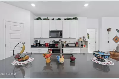 10472 W Thetford Lane, Marana, AZ 85653 - Photo 6