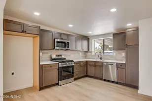 6987 E Lola Pl, Tucson, AZ 85730 - Photo 4