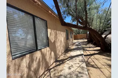 506 N Iroquois Avenue #2, Tucson, AZ 85745 - Photo 2