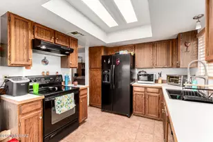 1844 Bel Aire Ct, Tucson, AZ 85705 - Photo 14