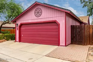 1844 Bel Aire Ct, Tucson, AZ 85705 - Photo 2