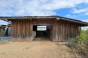 5008 N Joe Hines Rd, Willcox, AZ 85643 - Photo 4