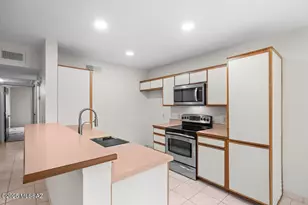 5638 S Wood Crest Dr, Tucson, AZ 85746 - Photo 8