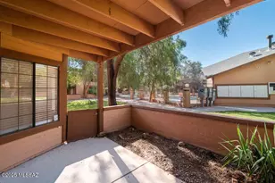 5638 S Wood Crest Dr, Tucson, AZ 85746 - Photo 4