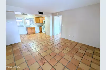 515 S La Canada Drive #C, Green Valley, AZ 85614 - Photo 6
