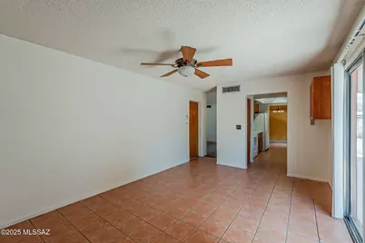 2766 N Desert Avenue, Tucson, AZ 85712 - Photo 10