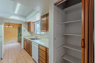 2766 N Desert Ave, Tucson, AZ 85712 - Photo 8