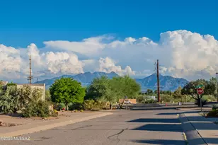 188 N Cobalt Dr, Green Valley, AZ 85614 - Photo 2