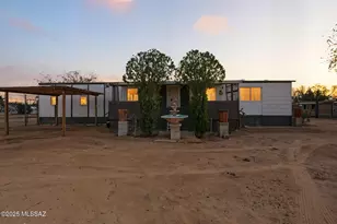 13227 W El Lobo Rd, Tucson, AZ 85743 - Photo 2