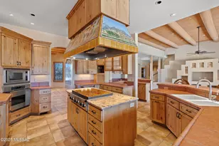 525 W Paseo Santa Isabel, Green Valley, AZ 85622 - Photo 8