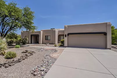 459 S Camino Holgado, Green Valley, AZ 85614 - Photo 2