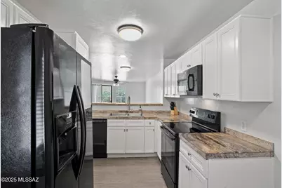 5675 N Camino Esplendora #2110, Tucson, AZ 85718 - Photo 16