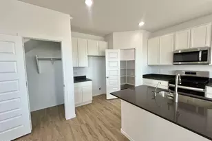 10418 W Guildford Ln, Marana, AZ 85653 - Photo 6