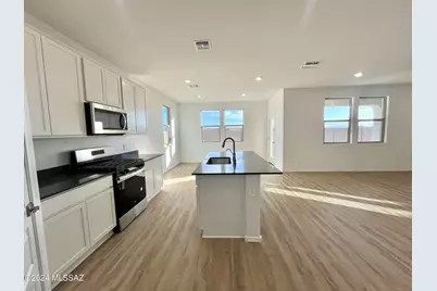 10418 W Guildford Lane, Marana, AZ 85653 - Photo 4