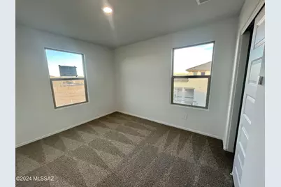 10418 W Guildford Lane, Marana, AZ 85653 - Photo 14