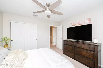 7749 S Crested Spring Drive, Tucson, AZ 85757 - Photo 32
