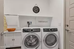 1618 E Horned Lark Dr, Green Valley, AZ 85614 - Photo 10