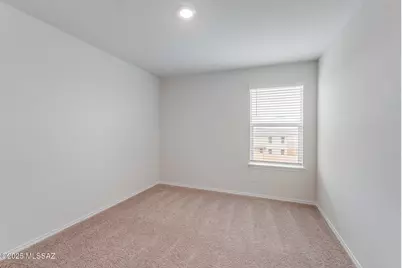 10401 W Guildford Lane, Marana, AZ 85653 - Photo 14