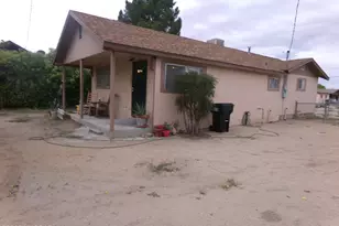 386 N Curtis Ave, Willcox, AZ 85643 - Photo 1