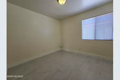 7980 N Siskiyou Drive, Tucson, AZ 85743 - Photo 16