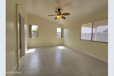 7980 N Siskiyou Drive, Tucson, AZ 85743 - Photo 20