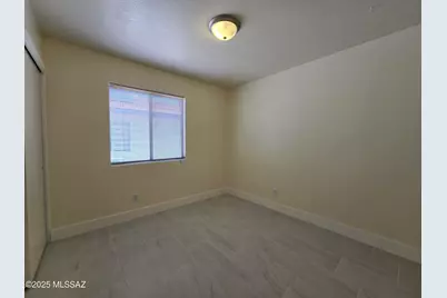 7980 N Siskiyou Drive, Tucson, AZ 85743 - Photo 18