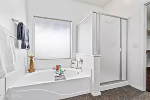 8352 N Amber Burst Dr, Tucson, AZ 85743 - Photo 28