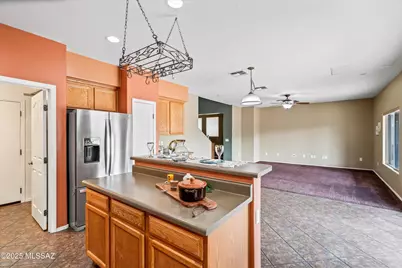 8352 N Amber Burst Drive, Tucson, AZ 85743 - Photo 14