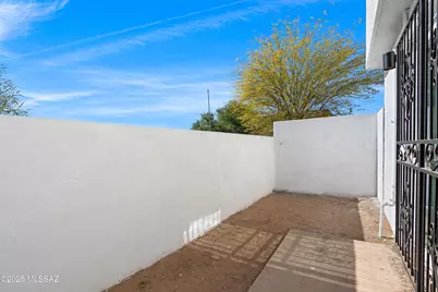 2304 N 10th Avenue, Tucson, AZ 85705 - Photo 20