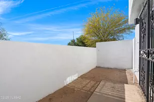 2304 N 10th Ave, Tucson, AZ 85705 - Photo 20