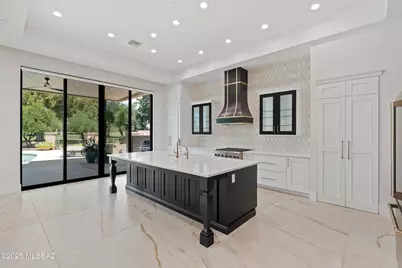 8021 N Della Robia Place, Tucson, AZ 85742 - Photo 14