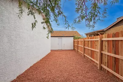 313 W 35th Street, Tucson, AZ 85713 - Photo 26