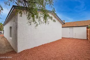 313 W 35th St, Tucson, AZ 85713 - Photo 24